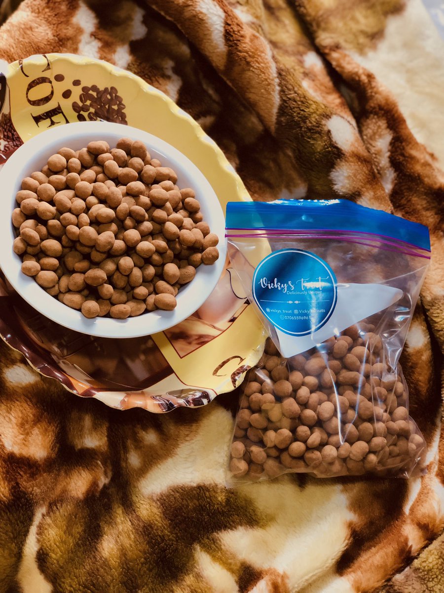 iamvicaj's tweet photo. The perfect healthy snacks to take when you’re feeling peckish or hungry. 

Please indulge 
3,500 naira only for a pack.

#vickystreat
07065596961

#nigeriansnacks #peanuts #bakersinuyo https://t.co/9GTfnofXKJ