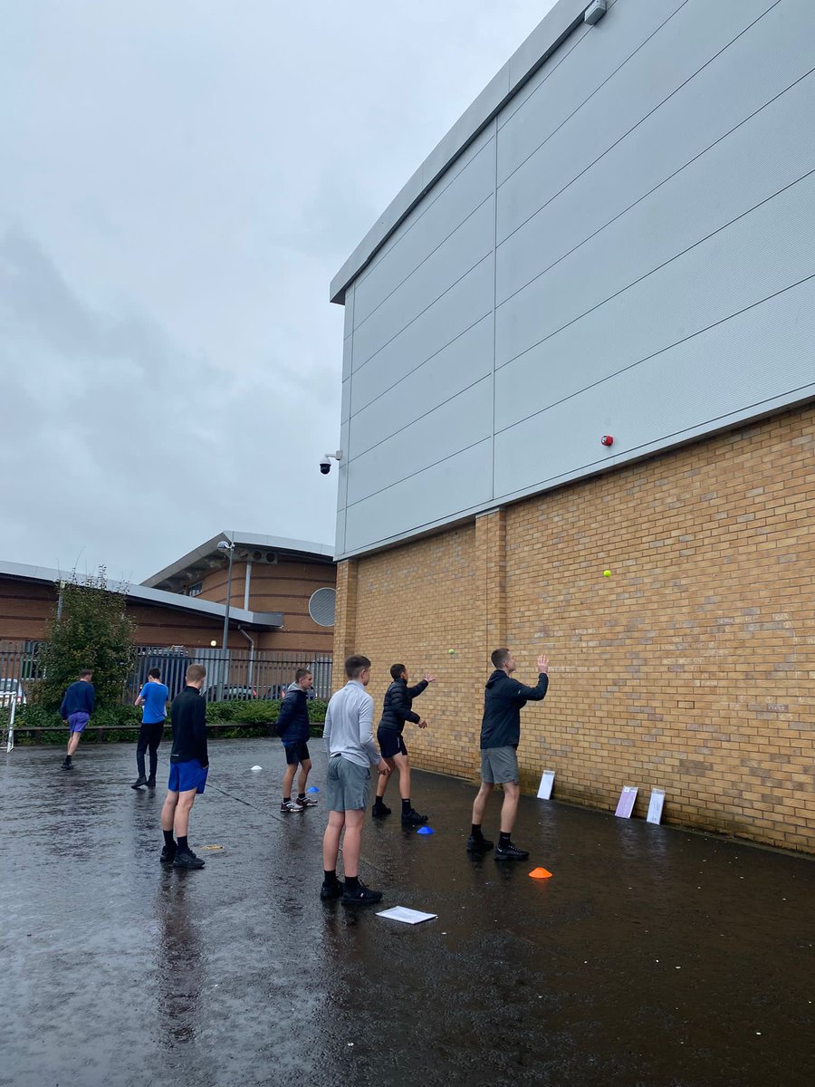 SL_THS_PE's tweet photo. 𝗛𝗜𝗚𝗛𝗘𝗥 𝗪𝗔𝗧𝗖𝗛 | ⏱️
The “autumn” elements did not stop our Higher pupils, as they battled through during their retesting period.
Couple of challenges to write about there I would imagine…
#PassingShower https://t.co/3OOP05SbiT