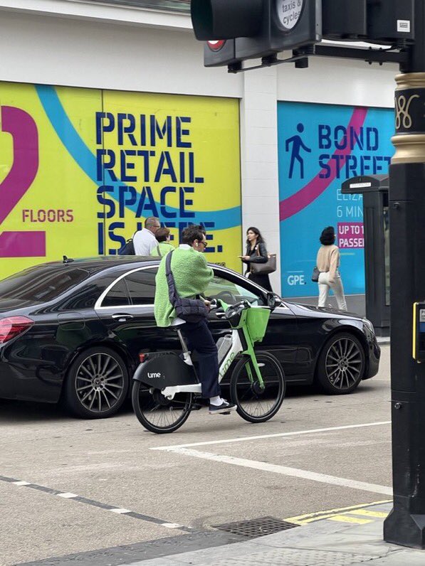 12kissco's tweet photo. hes slowly turning into that bike im crying https://t.co/8XspA2SK76