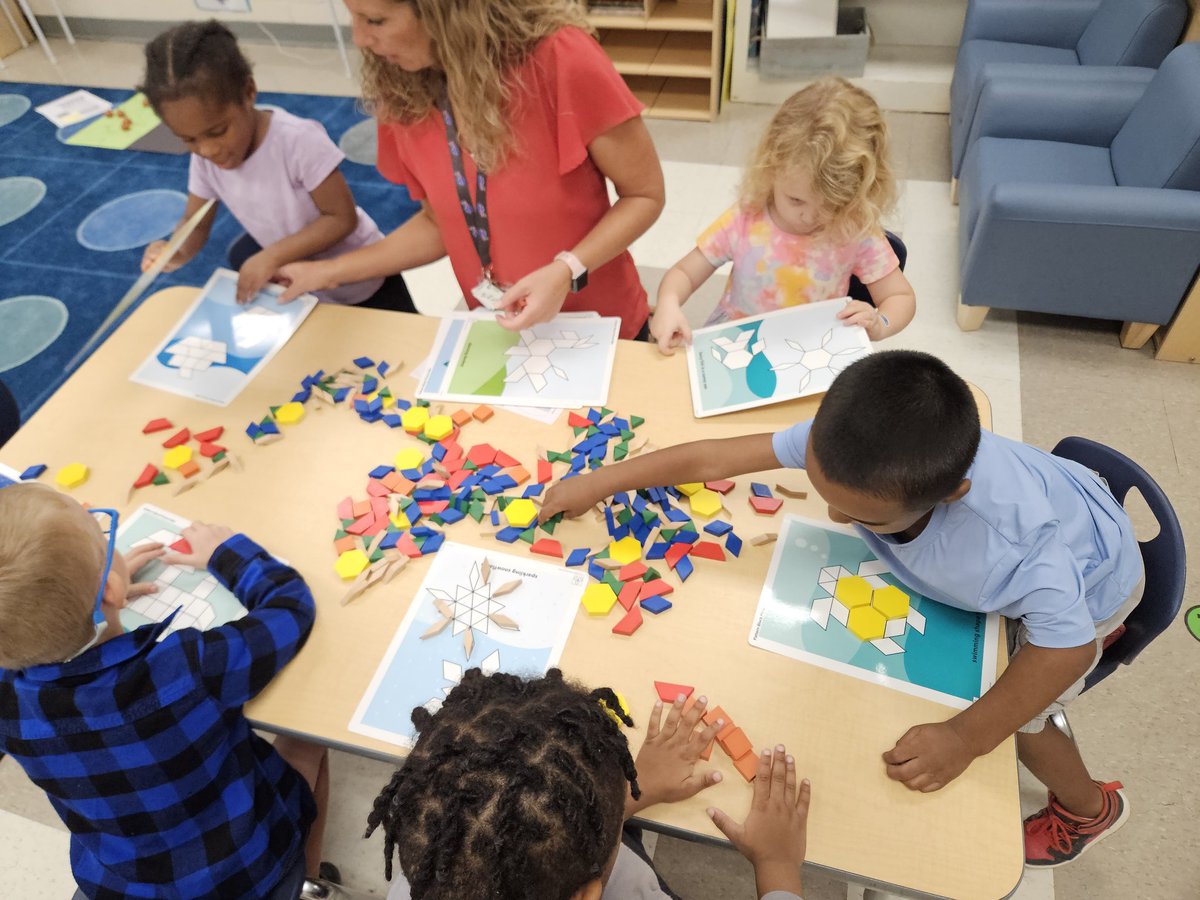 HookedonMath's tweet photo. What a great pumpkin 🎃 themed lesson in 4K today. Students are fully engaged in learning and thinking on their own. Ms. Beasley and Ms. Bobseine make a great team. #MathWorkshop #Lex1Math @Beasley4K #If4Kcandoityoucantoo https://t.co/eXEFN4BBdw