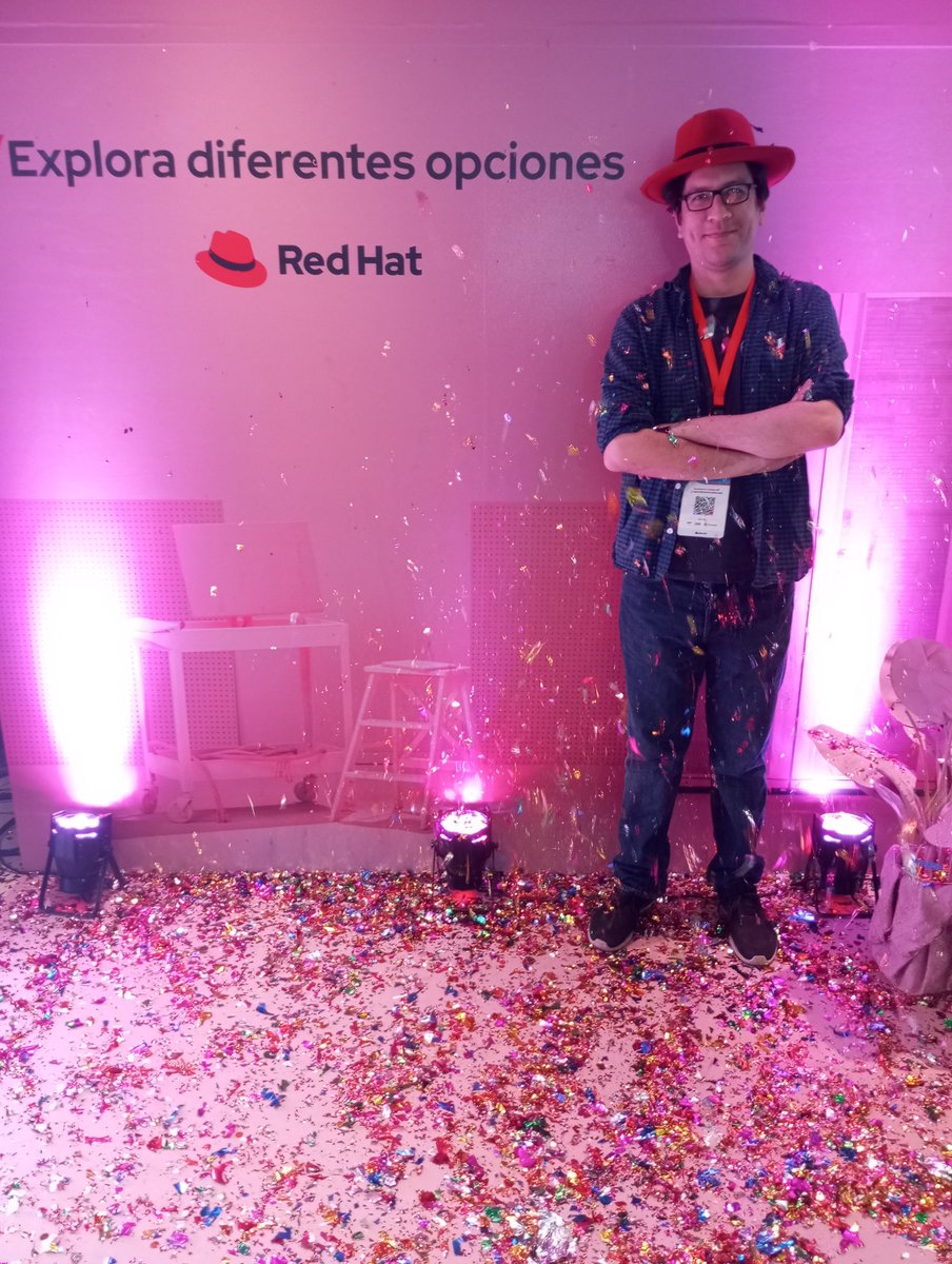 nicolasandres90's tweet photo. #rhsummit https://t.co/nhGZ7xlQJj