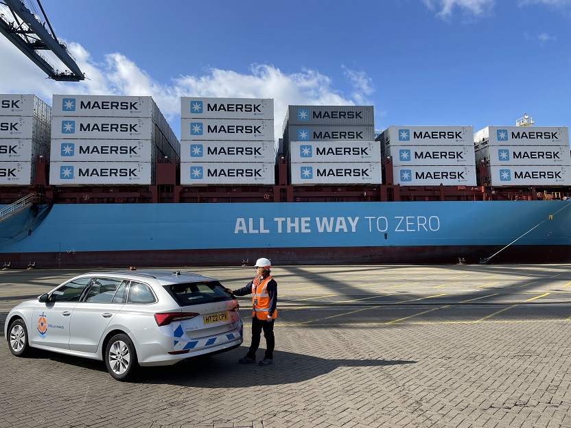 StellaMarisOrg's tweet image. Julian Wong our East Anglia chaplain and Sharon Head our manager of #chaplaincy services had a great visit last week in Felixstowe #port on board Laura Maersk, the world's first methanol-enabled container #ship
tinyurl.com/mt3f7swr 
#seafarers #shipping #Sustainability