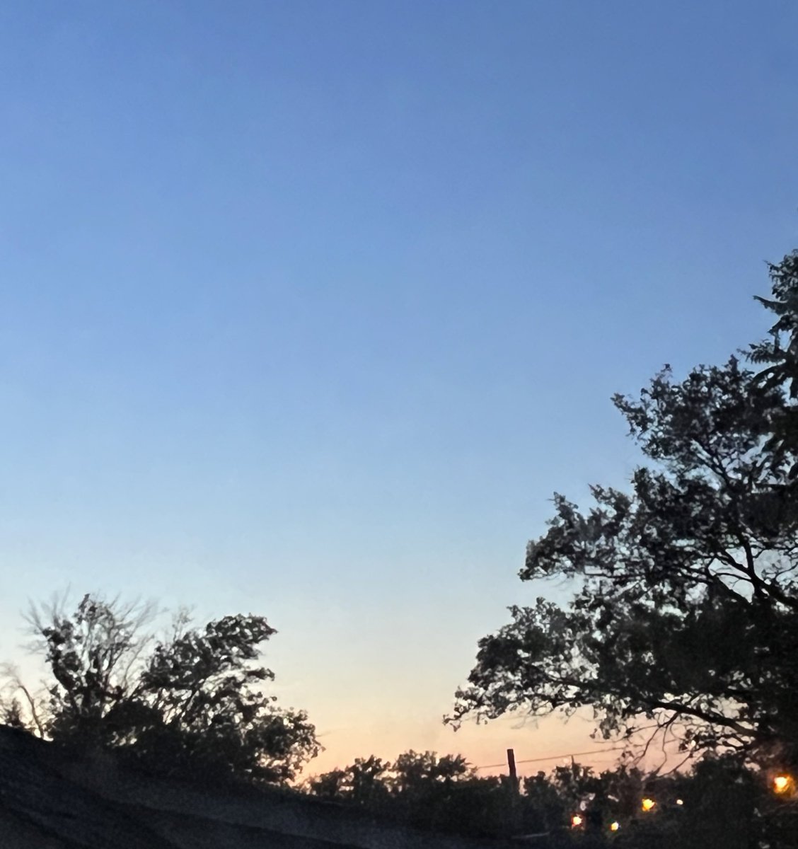 SniperAttack's tweet photo. Another one to add the collection very cozy sunset https://t.co/5d85h3KRka