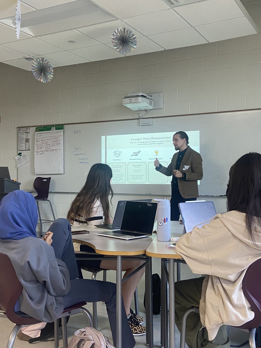 Laura Taylor tweet media