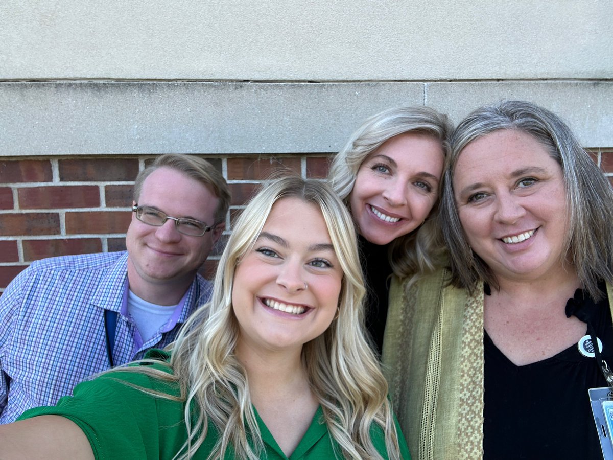 Picture day calls for some cute team pics!! Blessed with the best team &amp; best admin 🫶🏻🫶🏻 #youOTTtobehere #isdstrong