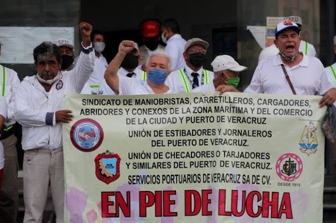 Pulido_Cueto's tweet photo. Paso a paso, de la mano de la Sria. @LuisaAlcalde, esperamos la resolución de nuestra lucha laboral. 
Lo han intentado, pero no me han derrumbado. 
Llegaré hasta lo último para que la promesa del presidente @lopezobrador_ se cumpla en beneficio de mis compañeros y sus viudas. 1/2 https://t.co/gK7MVurNUs