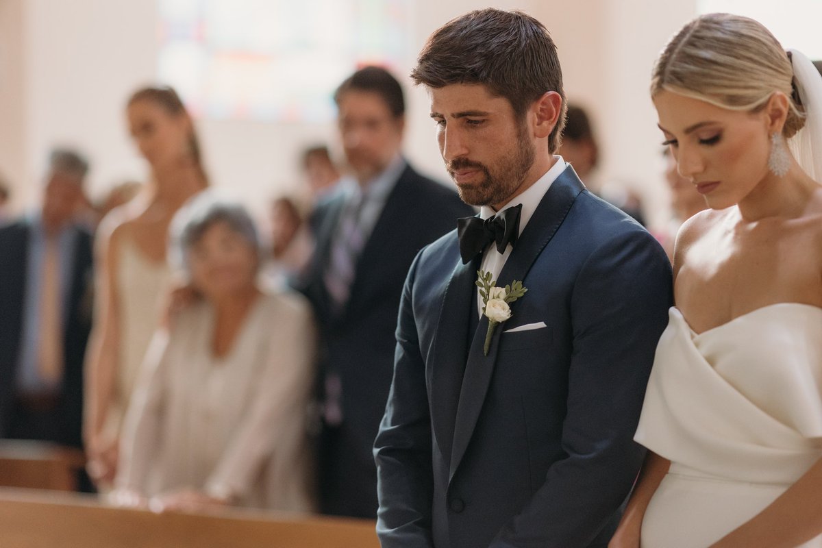 adridol_'s tweet photo. Ya pero esta secuencia del novio y su abuelita 🥺😭💘 #weddingphotography https://t.co/e4EAvradI0