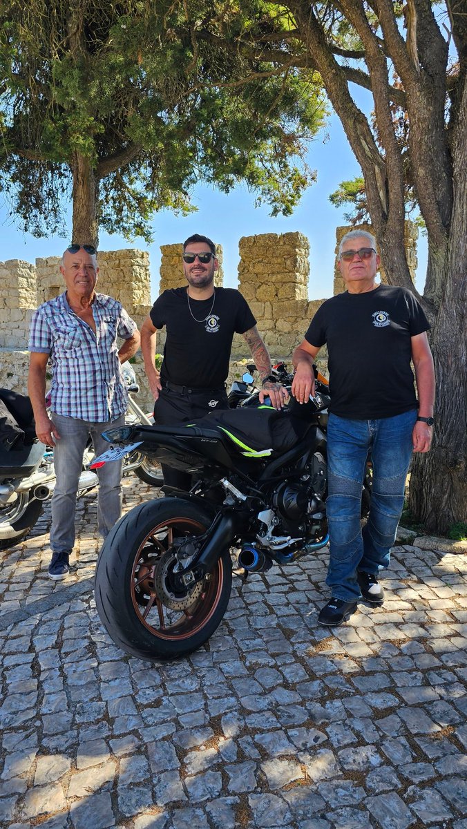 Reis do asfalto 😂
No instagram tem mais!