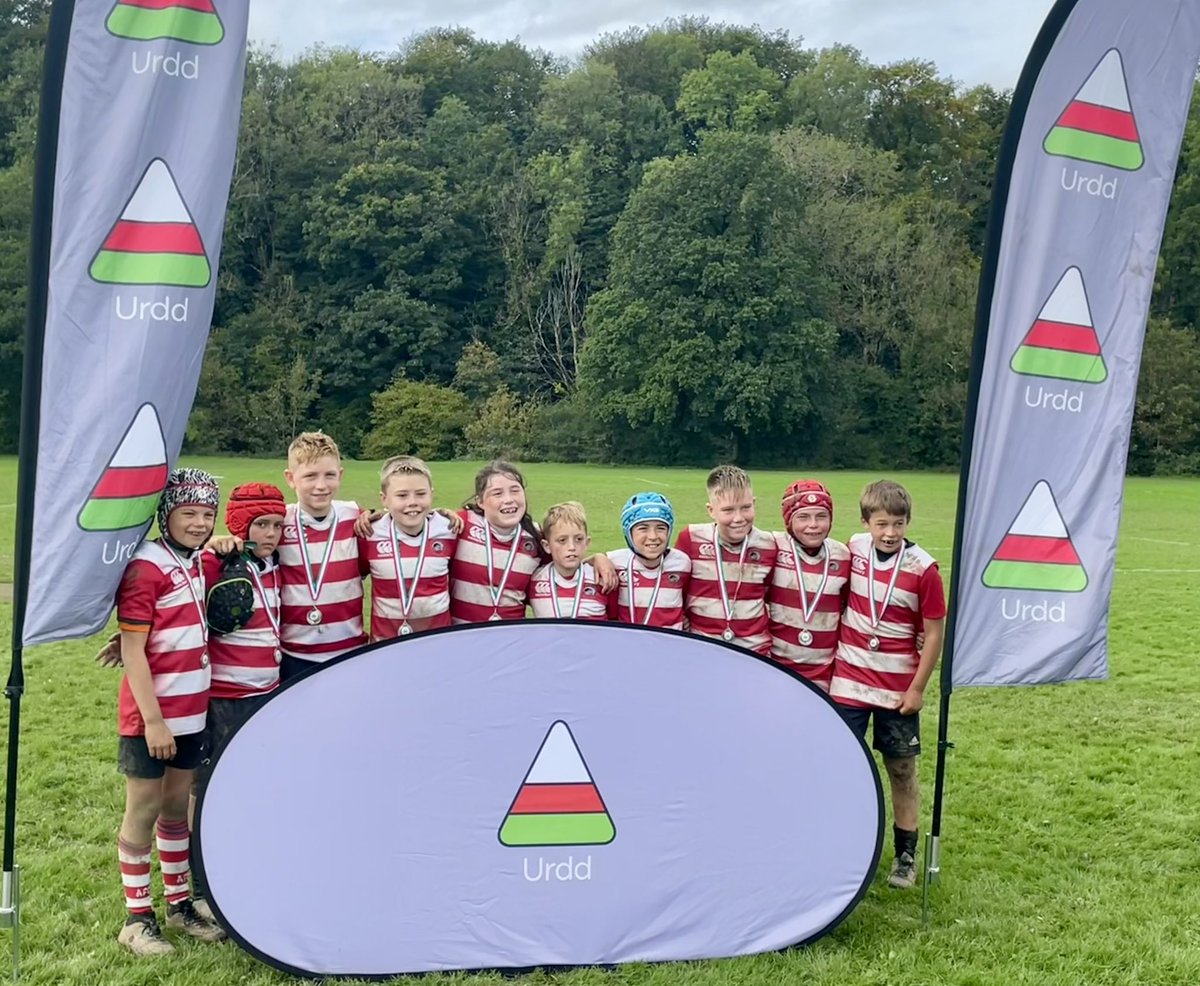urddmg's tweet photo. Llongyfarchiadau i'r ddau dîm wnaeth cyrraedd y rownd derfynol👏👏

Safon wych!!

🥇@YGGGLlantrisant 
🥈Ysgol Pontyclun 

Da iawn i bawb wnaeth cymryd rhan heddiw🌟🏉👏

Huge congratulations to both teams who made the final today 👏👏 https://t.co/achd56Hudz