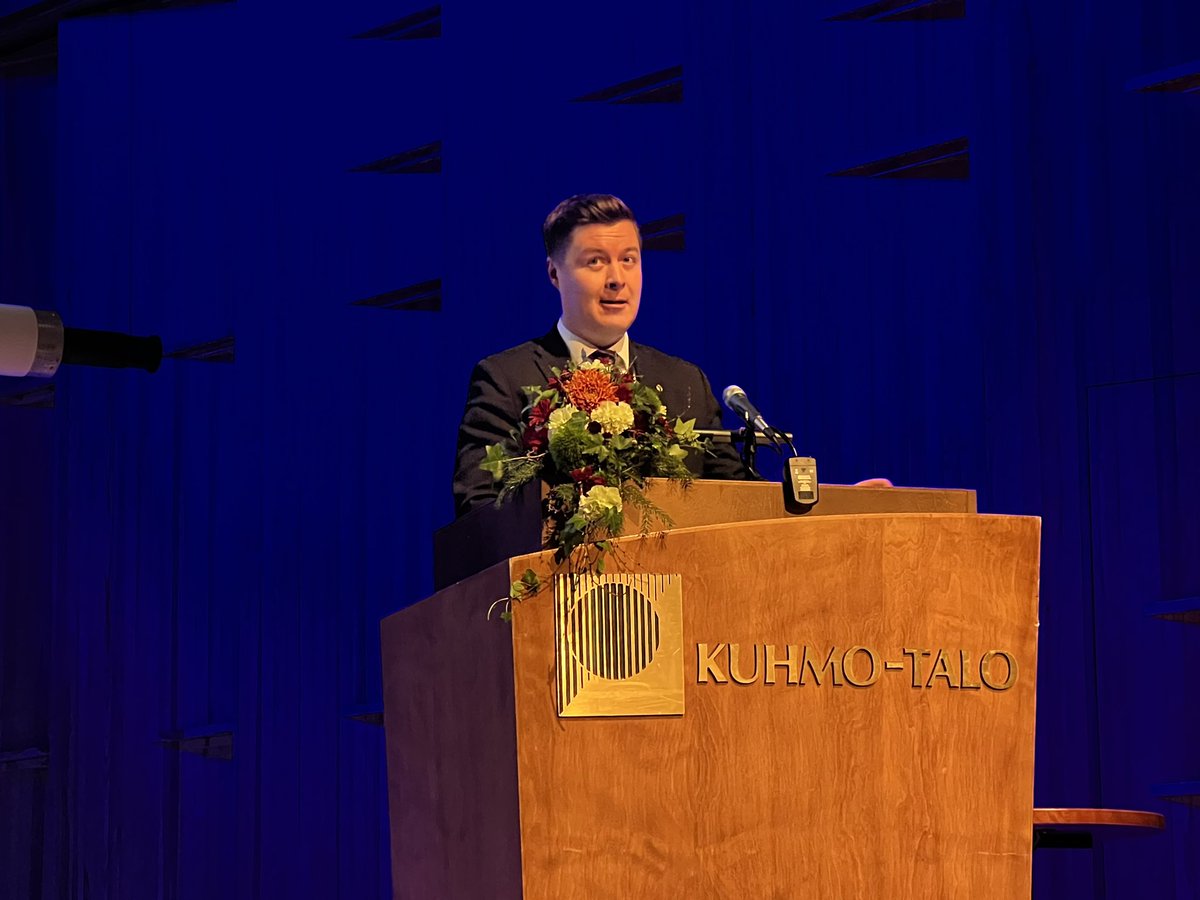 Opening on Kuhmo Oy new sawmill line. <a href="/RuhaTommi/">Tommi Ruha</a> <a href="/SipilainenMatti/">Matti Sipiläinen</a> <a href="/KettunenTuomas/">Tuomas Kettunen</a> @LoukasmakiP