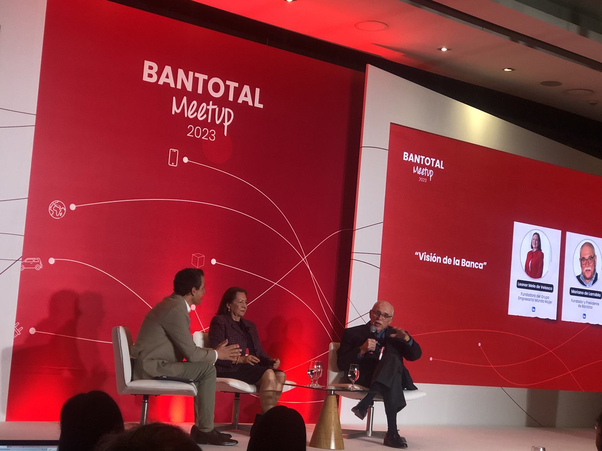 Virginiatabarez's tweet photo. Excelente charla de apertura de Mariano de Larrobla de @Bantotal en #bantotalmeetup. Un mensaje para recordar “todas las empresas se han desarrollado en un momento en que tenía que saltar o morir” En el riesgo está el metièr. https://t.co/5v5ySVxdO8