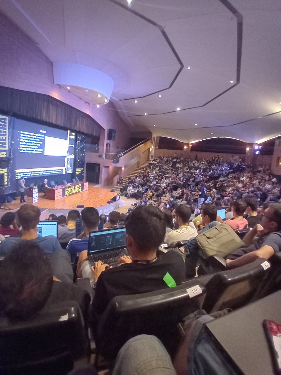bitupalicante's tweet image. Y otra de las clasicas de @NavajaNegra_AB Estamos presenciando al gran @ricnar456, este tio es mi padre.
#NNX1 #NN2023 #Exploiting #Hacking