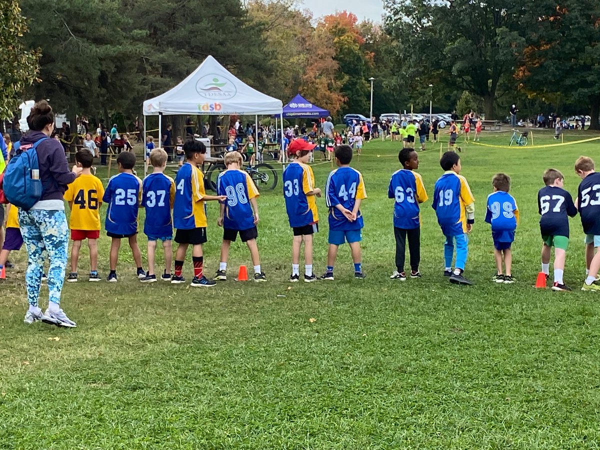 DPSSports_TDSB's tweet photo. Grade 3 Boys ready to run their 1.5K!
@Dallington_TDSB @TDESAA_TDSB https://t.co/LWPuIQoSX7