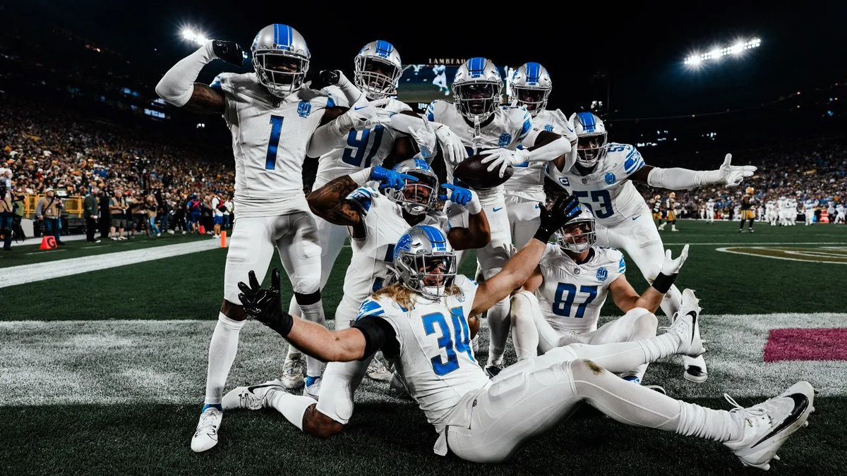 SportsCrossover's tweet photo. DETROIT LIONS
W.4 RECAP / W.5 PREVIEW
⬇️🦁⬇️

https://t.co/p5SqRhM29w https://t.co/kyFIKCIEaB