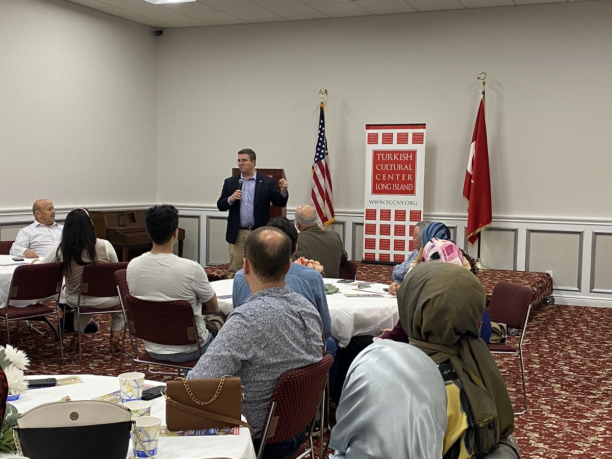 TCCLongIsland's tweet photo. TCC LI hosted the Democrat candidate for the upcoming Suffolk County Executive election. Great to hear highlights of Dave Calone's campaign and his county priorities. Guests asked their questions about crucial issues. Thanks to @Calone4Suffolk for visiting TCC LI.🙂 #tccli https://t.co/tlkcb695Zx
