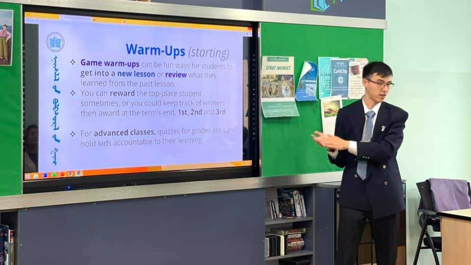 CKIAlumni's tweet photo. CKI helps members discover who they want to be. CKI alum Daniel Lindbergh Lang attributes discovering how much he enjoys giving workshops to CKI and Key Club. Read about Daniel’s journey and share your CKI story here: https://t.co/mLusXAxUA6 https://t.co/FGx0RIQgnm