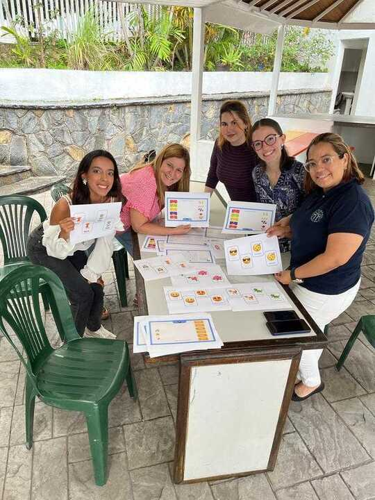 flight_cx's tweet photo. In a world where we can be anything, let's choose to make a difference. We partnered with @HogarBambi to support at-risk children by creating learning materials. Volunteering is our responsibility, and we're proud to make a small impact on these children's future. 💖  #volunteer https://t.co/aNH9bW274j