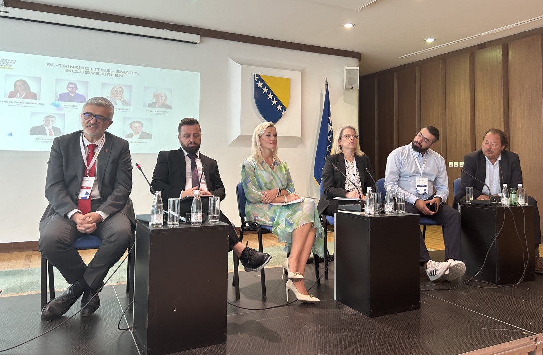 oliver_rohrbach's tweet photo. @naled_en @ #WBDigitalSummit #Sarajevo @ Parliamentary Assembly of #BosniaandHerzegovina 

#NALED participated in the panel of #ReThinking #SmartCities #inclusiveGreen presenting our activities and joint activities in #Serbia and throughout the #WesternBalkans https://t.co/wFvpjGlrHp