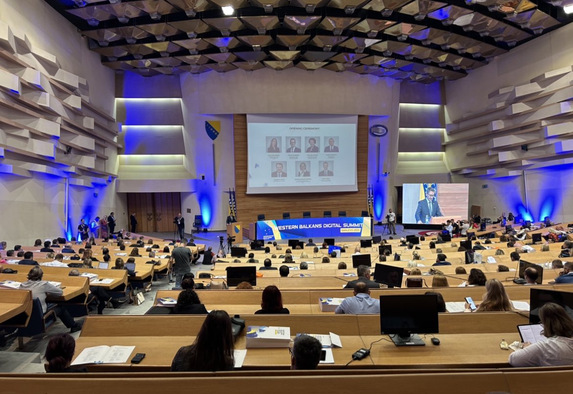 oliver_rohrbach's tweet photo. @naled_en @ #WBDigitalSummit #Sarajevo @ Parliamentary Assembly of #BosniaandHerzegovina 

#NALED participated in the panel of #ReThinking #SmartCities #inclusiveGreen presenting our activities and joint activities in #Serbia and throughout the #WesternBalkans https://t.co/wFvpjGlrHp
