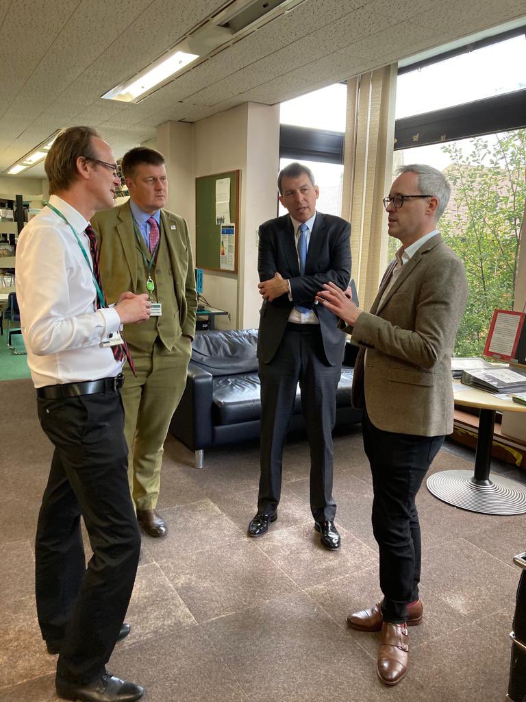 Fantastic to welcome Lord Parkinson, Minister for the Arts and Heritage, to Salisbury this afternoon to tour the library, @salisburyplay, and share plans about the reopening of City Hall.