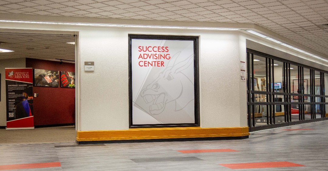 Enrollment opens October 16! You are able to sign up for spring classes based on how many hours you have EARNED (this does not include classes you are currently in progress with). Stop by Union 128 (@UCM_Success) or call 660-543-4721. 🔗 bit.ly/3F2G89q