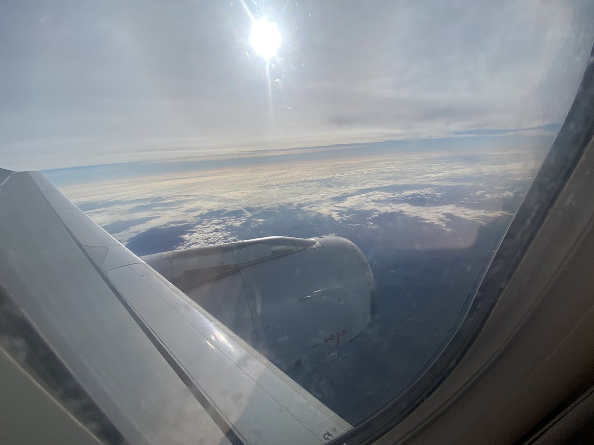 _earthborne_'s tweet photo. Got to watch the sunrise from the freaking sky 

See u Soon @teamenlifted ✨🪄📖 https://t.co/8woJCCyPhs