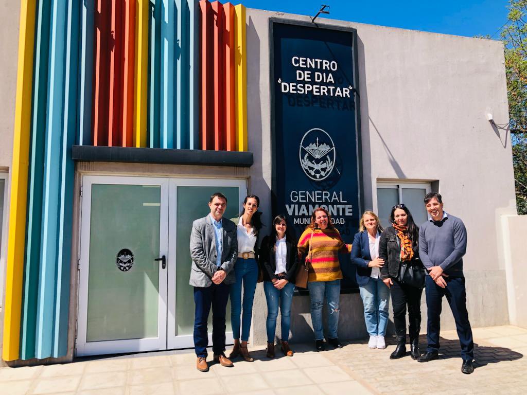 gonzapeluso's tweet photo. Visitar municipios que también hacen las cosas bien fue un acierto de nuestra gestión. Este es el caso de General Viamonte, un distrito de la Provincia que viene creciendo año tras año gracias a las políticas públicas que aplica el Intendente @francoflexas. https://t.co/aMl7AQZwZn