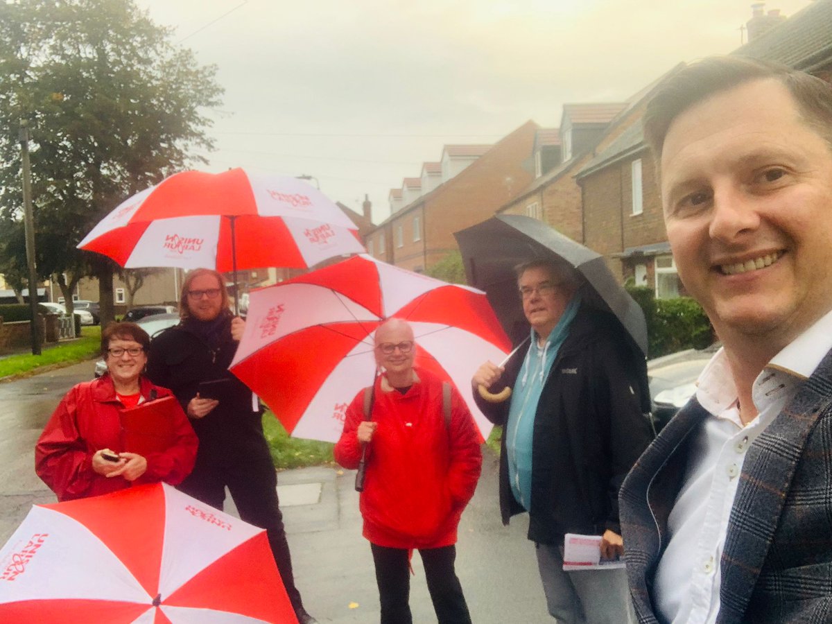 Out on a rainy evening in Keadby with Lee Pitcher, very positive responses on the doors. #Labourproud #TimeforChange