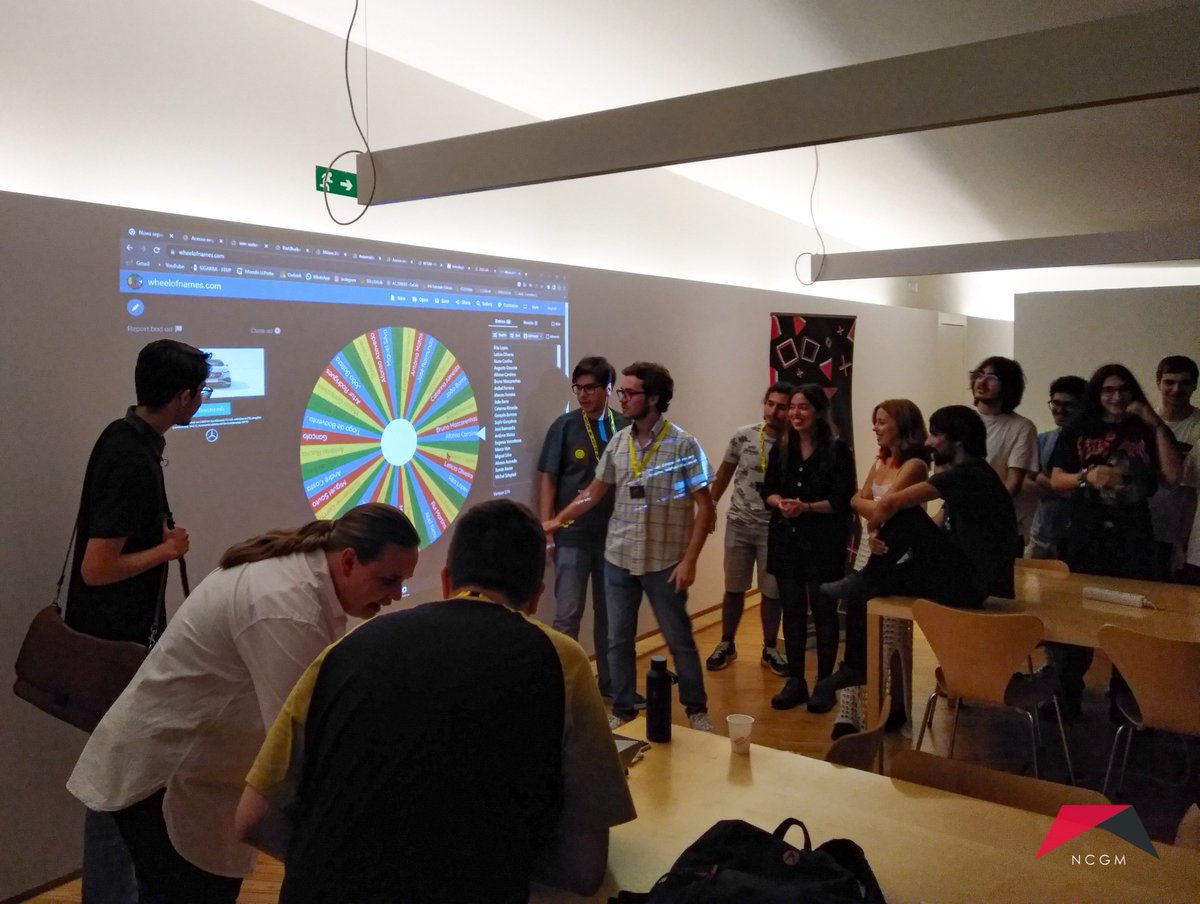 Terminada a nossa primeira Game Dev Meet do ano letivo, partilhamos agora algumas fotos do evento. Um grande obrigado a todos os que compareceram e que tornaram este evento tão especial!
#gamedev #gamedevmeet #porto #feup #ncgm