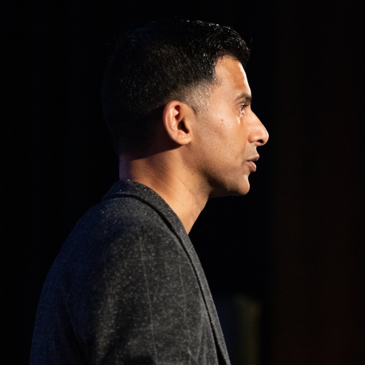 Horizontal Digital tweet media