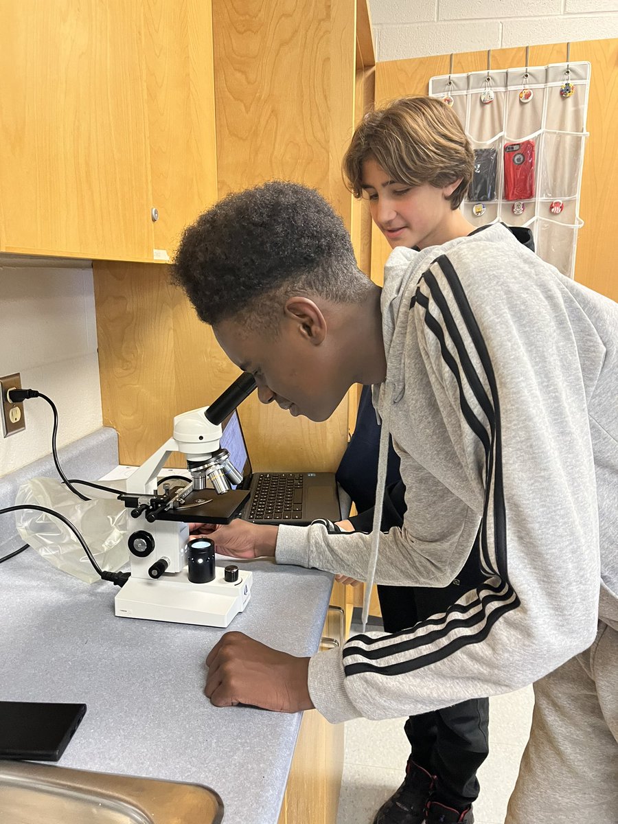 Melaina Blake tweet media