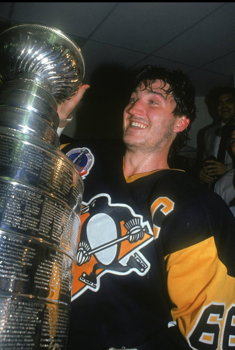 DavidVertat's tweet image. Happy Birthday "Mr PIT" and please make us all a gift---&amp;gt; is it true that Jags signed the broken cup bottom before you reassembled it? #NHL #Czechmafia 🫡