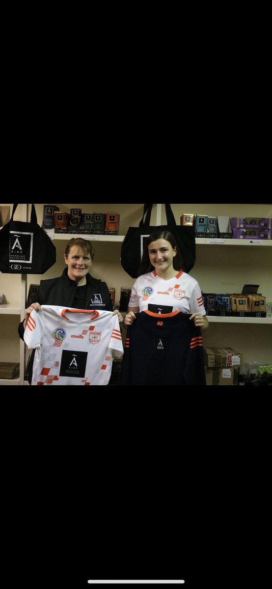 LaraghUnitedGAA's tweet photo. 🧡🤍 Many thanks to Ann Rudden from @Ainechocolate in Stradone for her continued support and sponsorship of our Senior Camogie team🌟 The girls were delighted to receive New Jersey’s and jumpers ahead of their senior championship final next Saturday 14th October🧡🤍
@CamogieCavan https://t.co/aoSHovIAiv