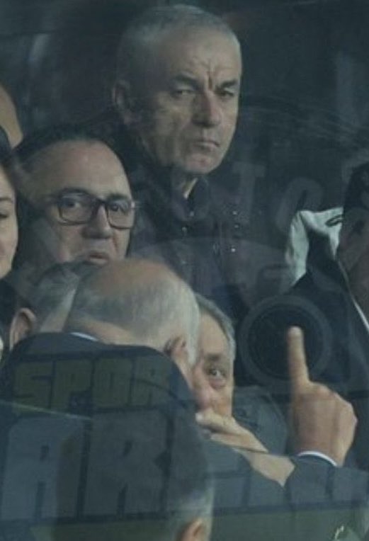 Beşiktaşın çocuğu Rıza hocamın bakışı diyor ve susuyorum!