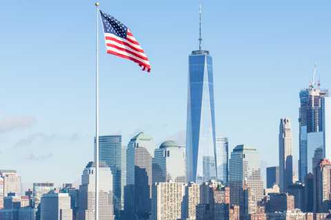 onewtc_'s tweet photo. It is already an American Icon and a shining star of our city, Thank you One World Trade Center! https://t.co/hK1nFljRu9