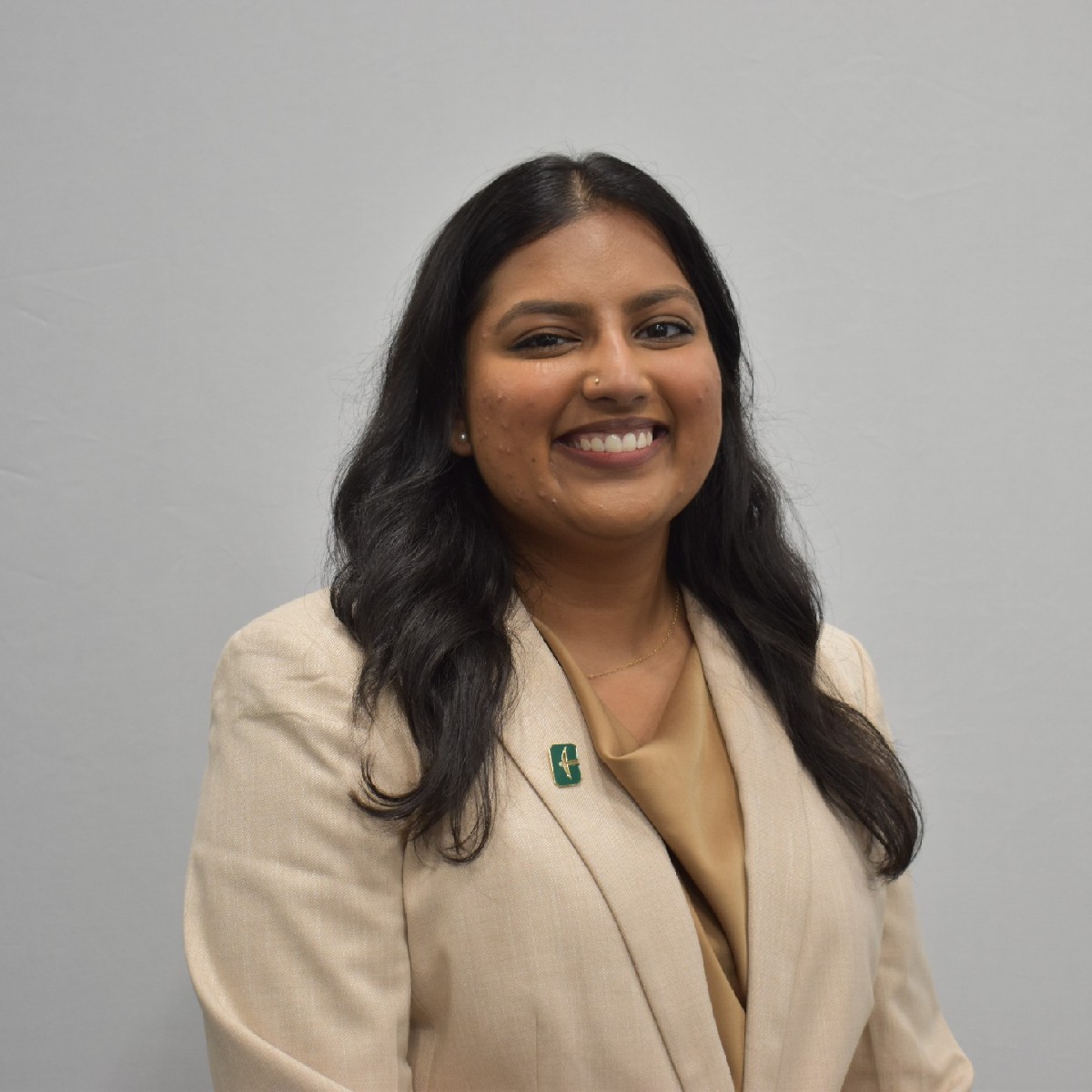 CLTDataScience's tweet image. Congrats to Anvi Tirunagari, one of this year's Niner 9! 🎊 Now she's competing to be the Golden Niner, an esteemed symbol of honor given to the student who most exemplifies the core values of @UNCCharlotte. Be sure to VOTE for Anvi below!💚⛏️
brnw.ch/21wDfLa