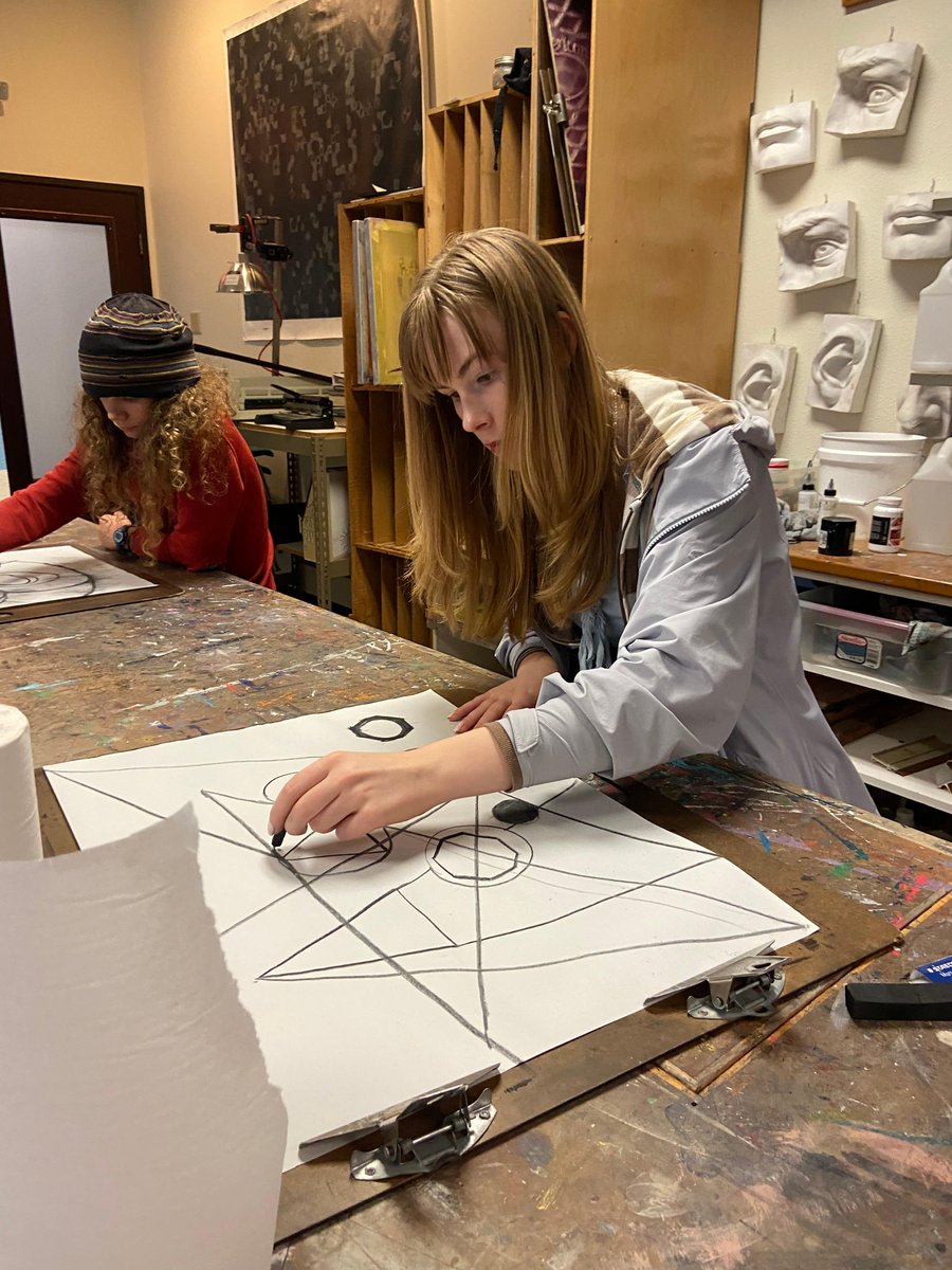 nwacademy's tweet photo. Check out highlights from our Arts After Hours program! We have a new Drawing Lab course as well as an Arts Happening course where students get to visit local galleries. And our popular photography class took advantage of the weather and took more photos downtown! https://t.co/gQLS4Uea57