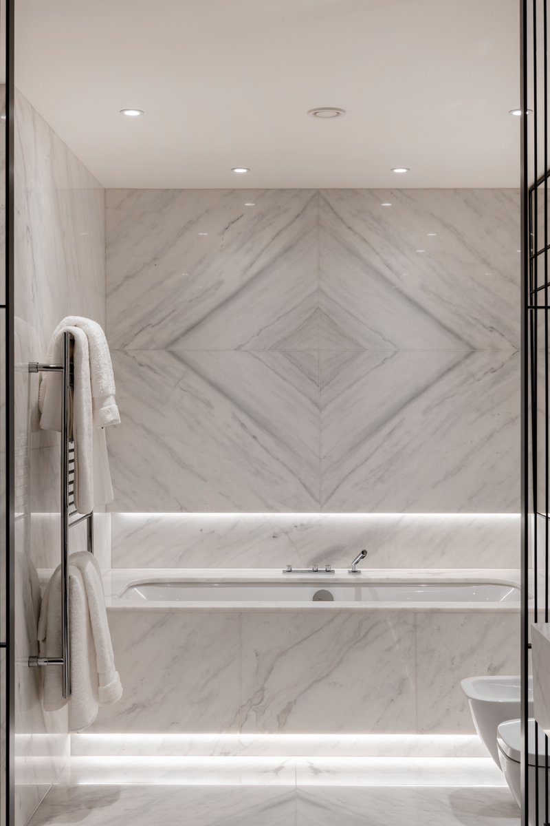 Transform your daily routine into a spa-like experience with this breathtaking marble bathroom. Who needs a vacation when you have this oasis at home? 

ddre.global/listing/curzon…

#ddreglobal #teamddre #primelondon #pcl #luxurylistings #bathroomgoals #marbleluxury