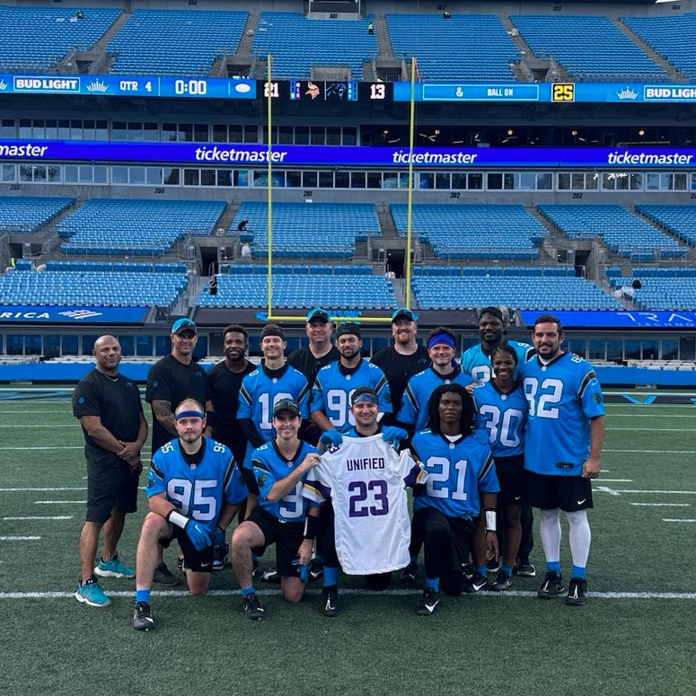 SET_Logistics's tweet image. On Oct 1, at Bank of America Stadium the Special Olympics NC hosted their inaugural Panthers Unified Team vs the Vikings Unified Flag Football Team. SET is a proud sponsor and our very own Corey Silvestri took part as a partner alongside his athlete and brother-in-law, Owen!