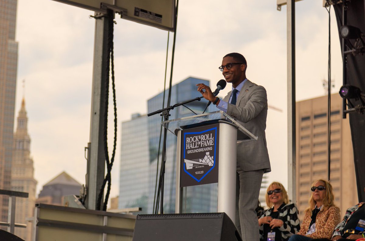 🎸 Rock stars &amp; civic leaders gathered to celebrate the groundbreaking of <a href="/rockhall/">Rock & Roll Hall of Fame</a>'s $135 million expansion today. The 50,000-sq. ft. addition will include new exhibit, concert, education &amp; archive space. Since opening, the Hall has an estimated $2 billion in economic impact. 🎶