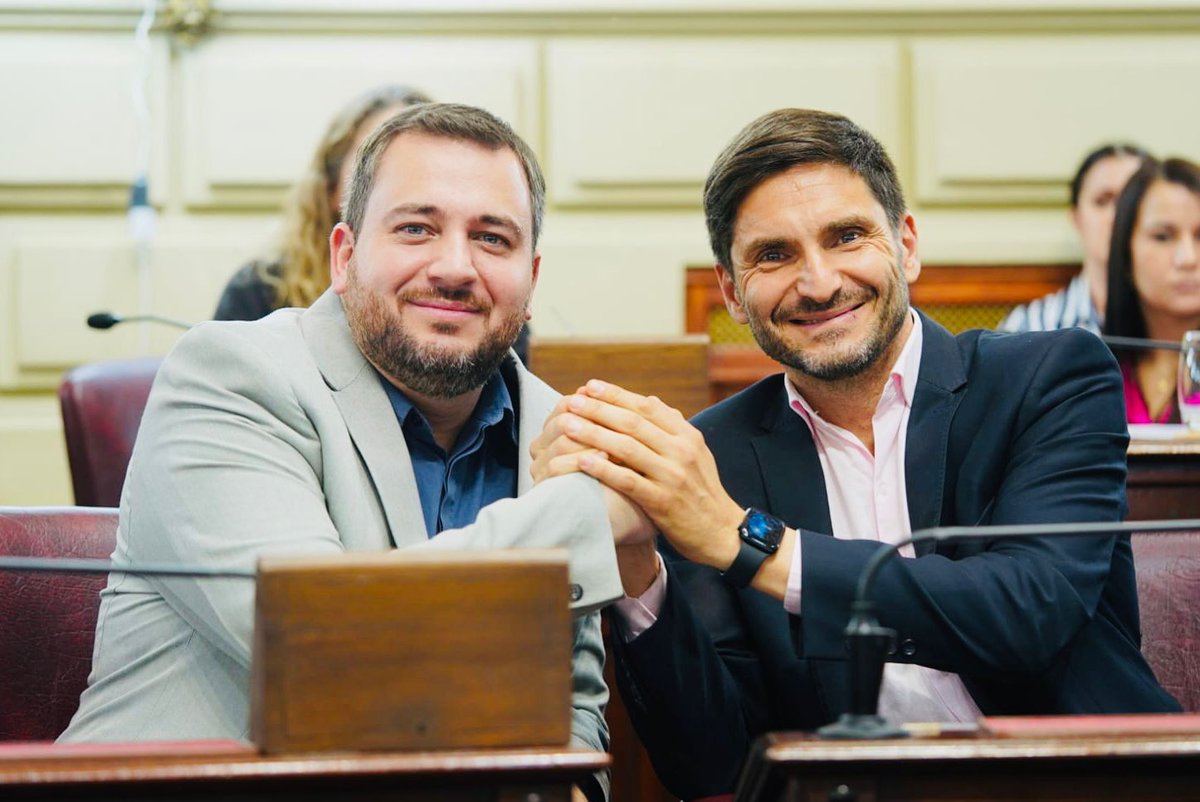 Nos une la fuerza y el compromiso de trabajar por la #SantaFe que merecemos. #Unidos
<a href="/maxipullaro/">Maximiliano Pullaro</a>