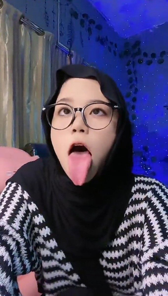 windahcomel's tweet photo. Jilbab kacamata
Link Tonton/Download 
⬇️⬇️⬇️
https://t.co/UWbwbdiTjr

#aekaja
#LeoTrailerDay #พารากอน #BobiWineReturns https://t.co/KpKvYYn41b