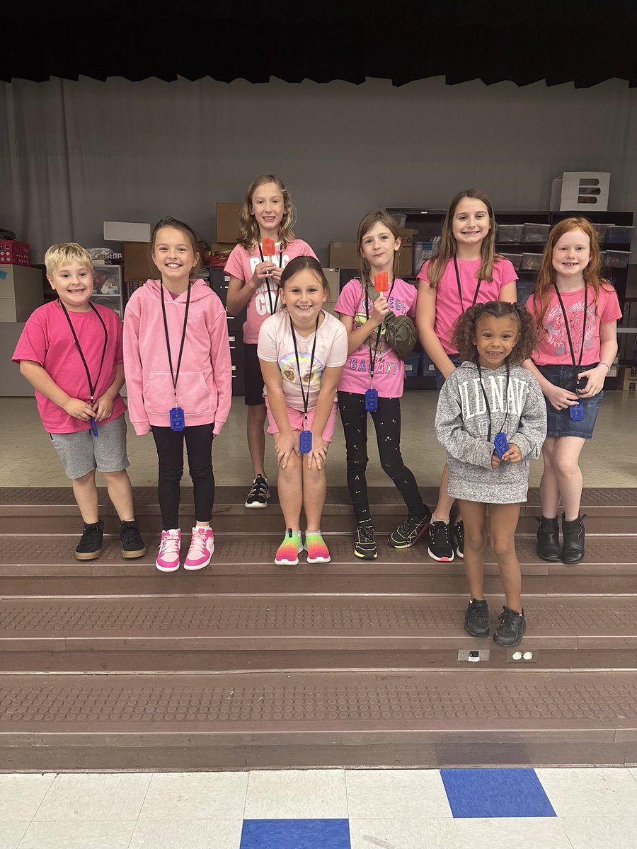 TWS_PBIS's tweet photo. Tons of principal pride badges in 2nd and 3rd grade lunch today! @west_elem https://t.co/3114agjpJd