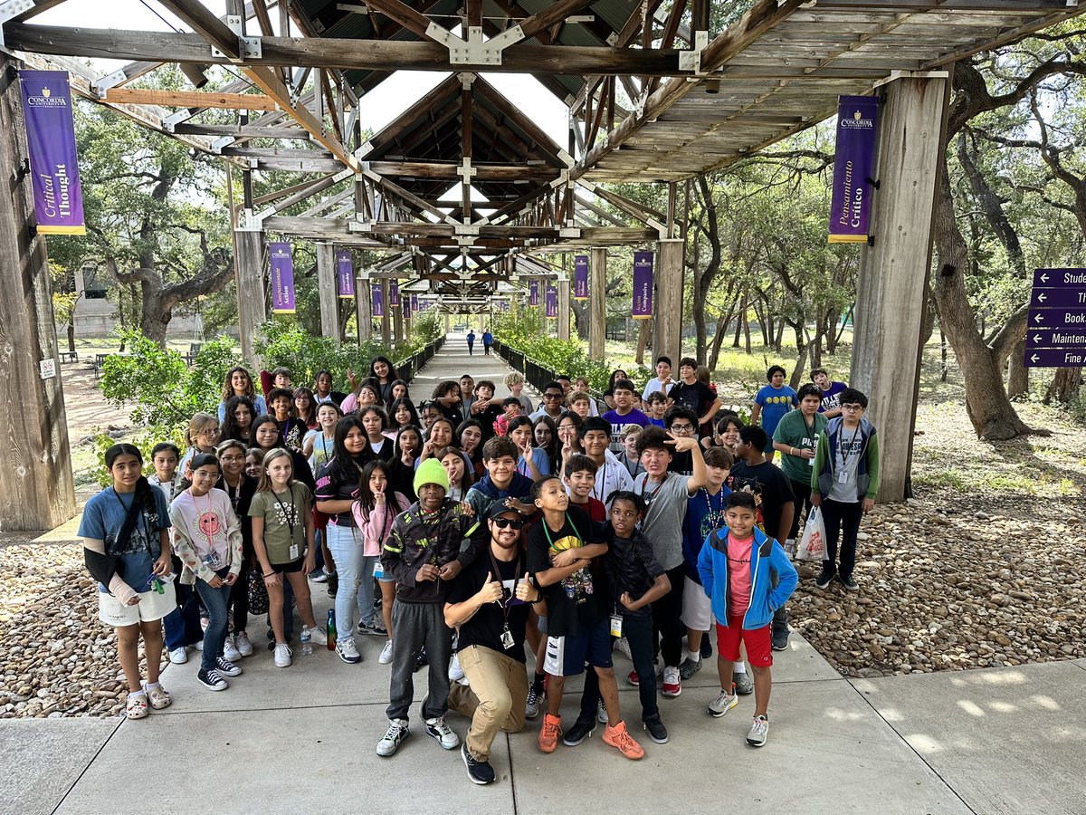 LozanoAvid's tweet photo. AVID students at @concordiatx field trip!
@SMCISD_AVID https://t.co/wdQi3ENDnG
