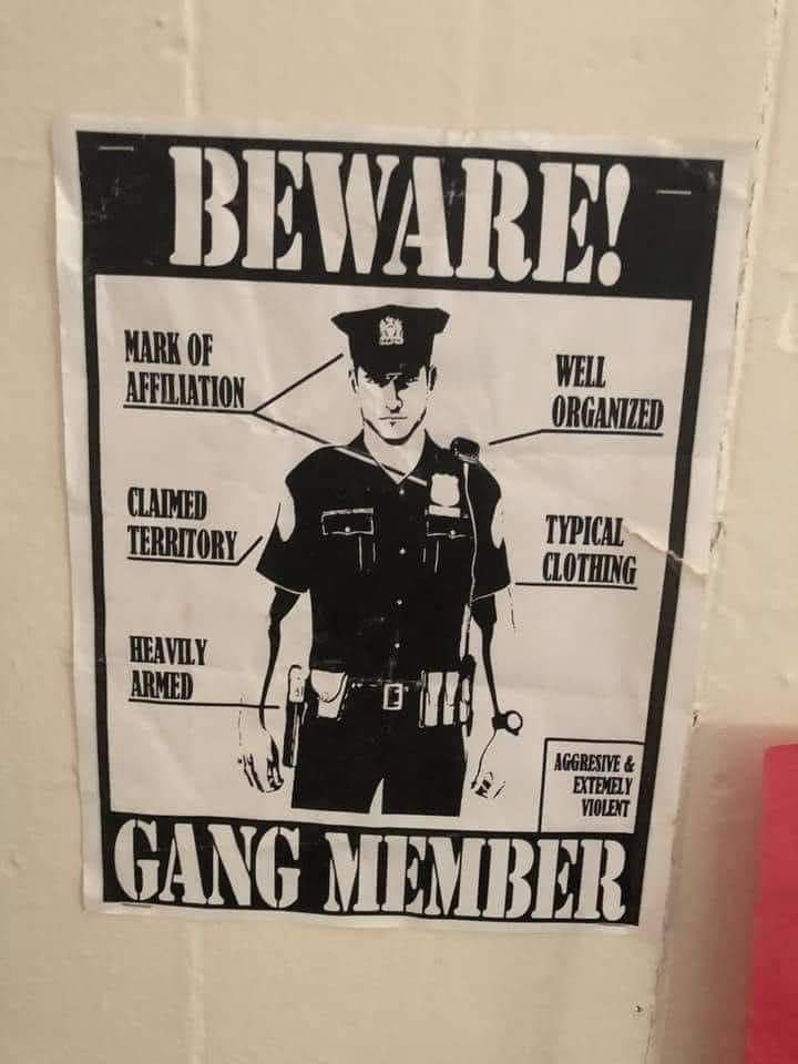 Merphy_7886's tweet photo. @FightMate This is how I see "cops" https://t.co/164fDrtlEu