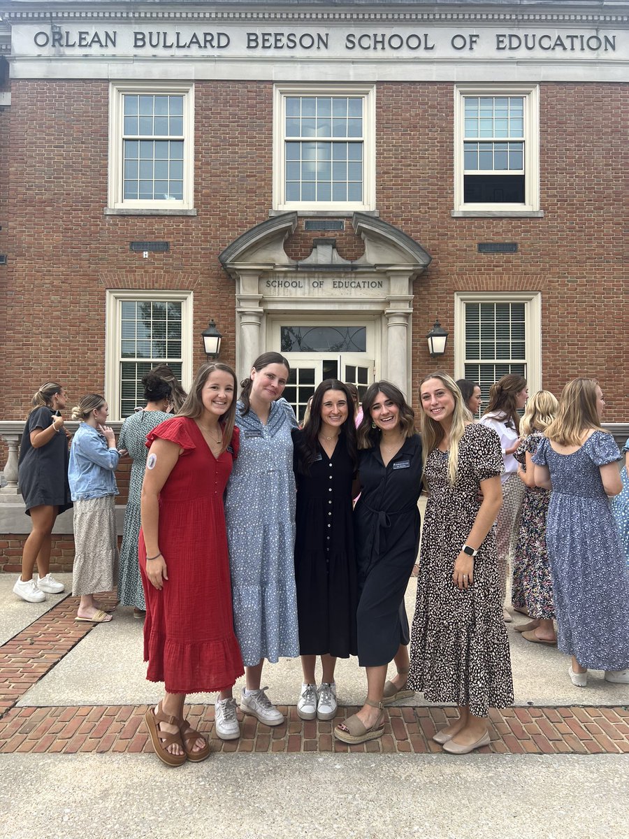 MsGoolsbyTeach's tweet photo. OBB School of Education Spirit Week for our last week before full-time student teaching! Day #4: Teacher Dress. We had the sweetest day thanking our professors for all that they have done for us and soaking in our last day of class. ❤️ https://t.co/VNxjD8U7be