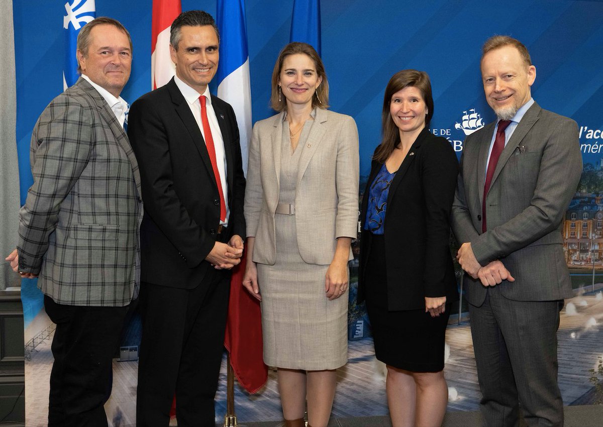 CCIFCQuebec's tweet photo. Très bel accueil de Mme Catherine Vallières-Rolland, jeudi 28 septembre dernier, lors du passage de l’@AMIF à Québec.
Notre Président Gautier Genevet était de la partie aux côtés de Carl Viel, Catherine Vallières-Rolland, Sophie B.Lemay, et Eric Lamouroux. https://t.co/Jp2jKKqKRB