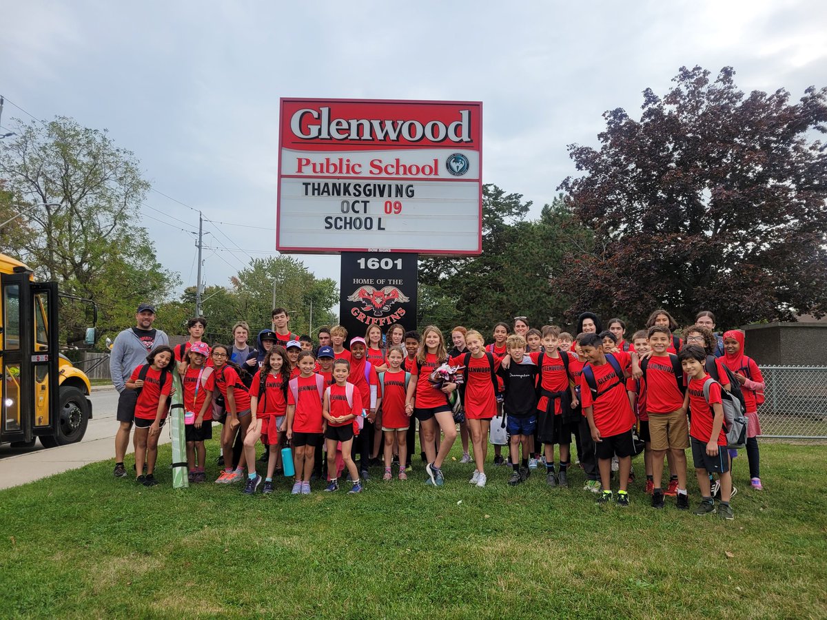 Glenwood cross country 2023!! Ready to go! #runners #team <a href="/gecdsbpro/">GECDSB PR</a> <a href="/GlenwoodGriffin/">Glenwood Griffins</a> <a href="/teach_terri/">Terri Barrette</a>
