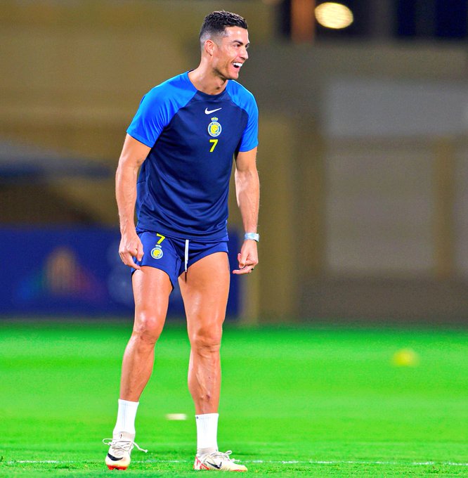 Al Nassr Training Session Before Match Against Abha: Ronaldo's Hilarious Goal Celebration During Practice 2