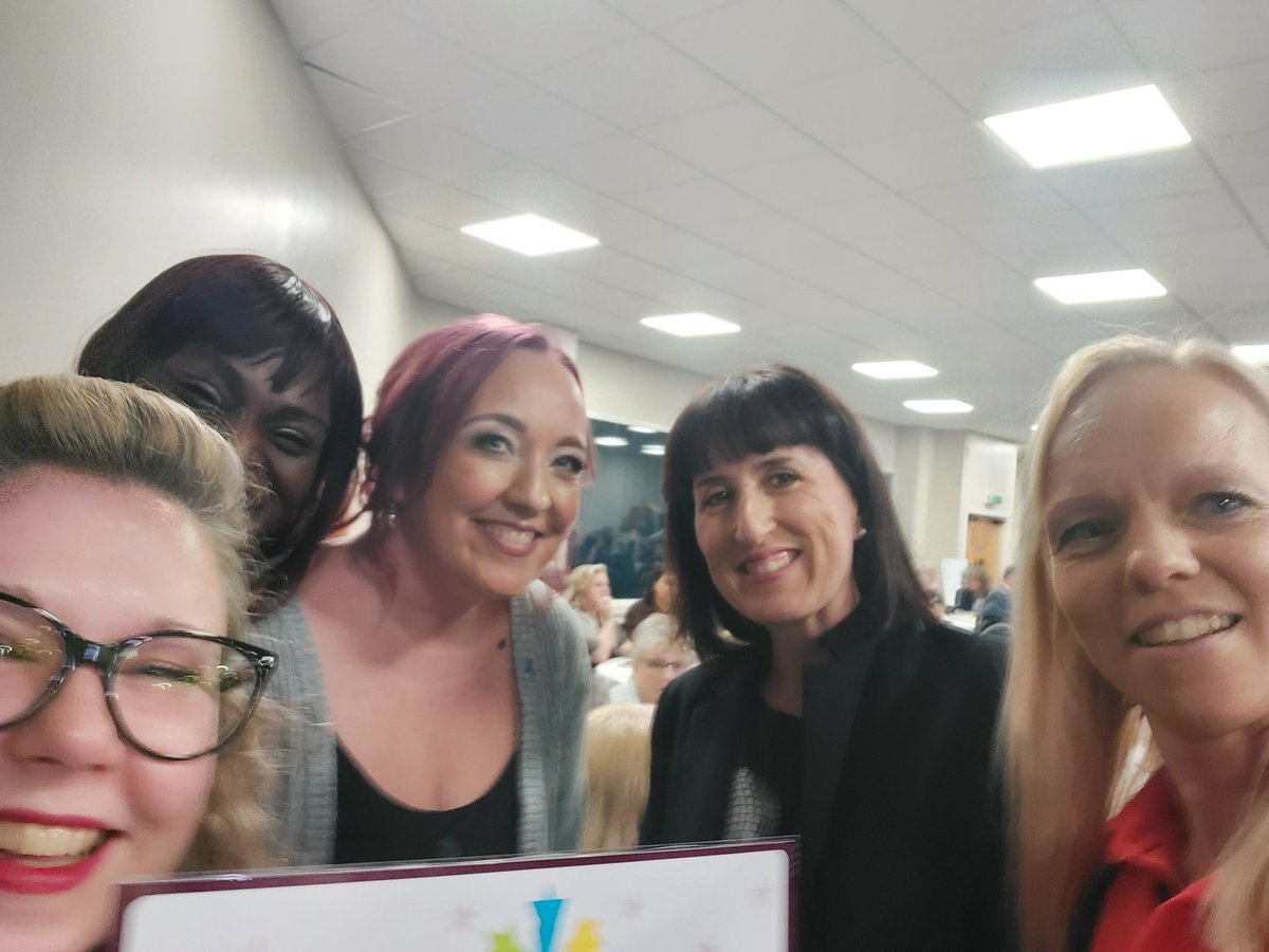 lucyturnerwhit's tweet image. Our #StillParents participants are at the #SpiritofManchester Awards tonight. 
And they&apos;ve just won this 🥳 🏆
Winners of the Creative Community Spirit category.
The programme is ongoing so visit the link below if you fancy giving it a try.
whitworth.manchester.ac.uk/whats-on/exhib…
#spiritofmcr23